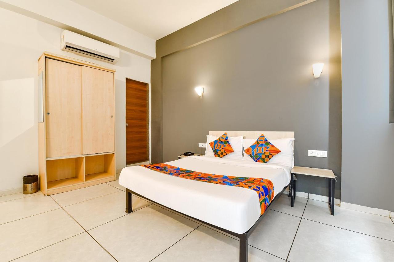 Fabhotel Kaviya - Bopal Ахмедабад Экстерьер фото